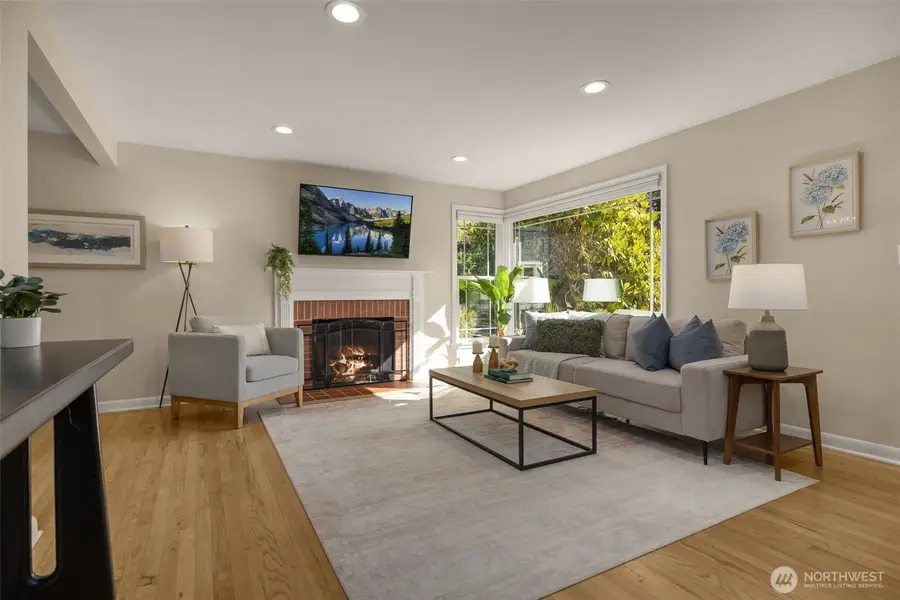 8039 40th Avenue Ne, Seattle, WA 98115 - #3