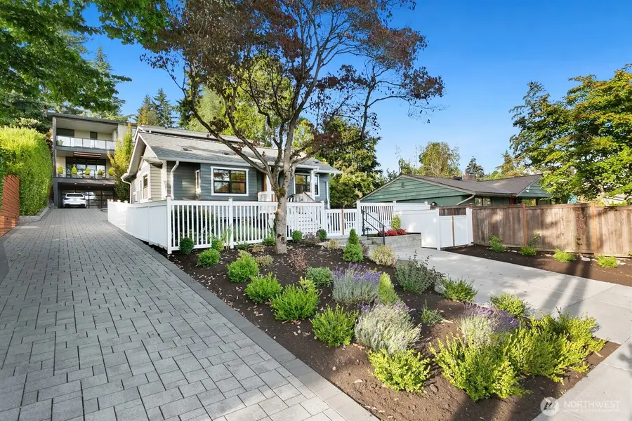 346 10th Avenue, Kirkland, WA 98033 - #2