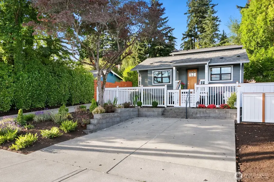 346 10th Avenue, Kirkland, WA 98033 - #3