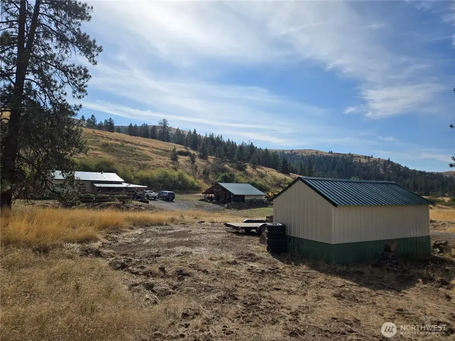 4297 Bissell Road, Hunters, WA 99137 - #2
