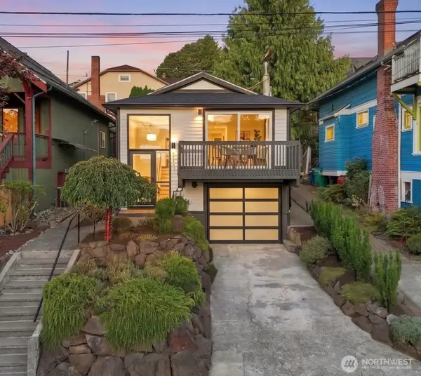 5128 Palatine Avenue N, Seattle, WA 98103