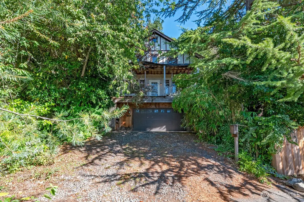 4810 54th Avenue Sw, Seattle, WA 98116 - #1
