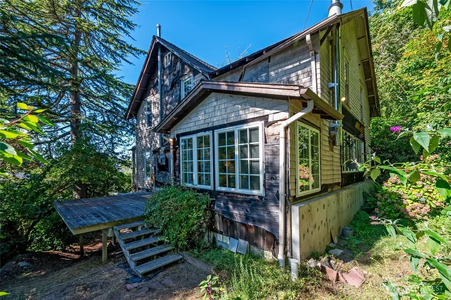 4810 54th Avenue Sw, Seattle, WA 98116 - #2