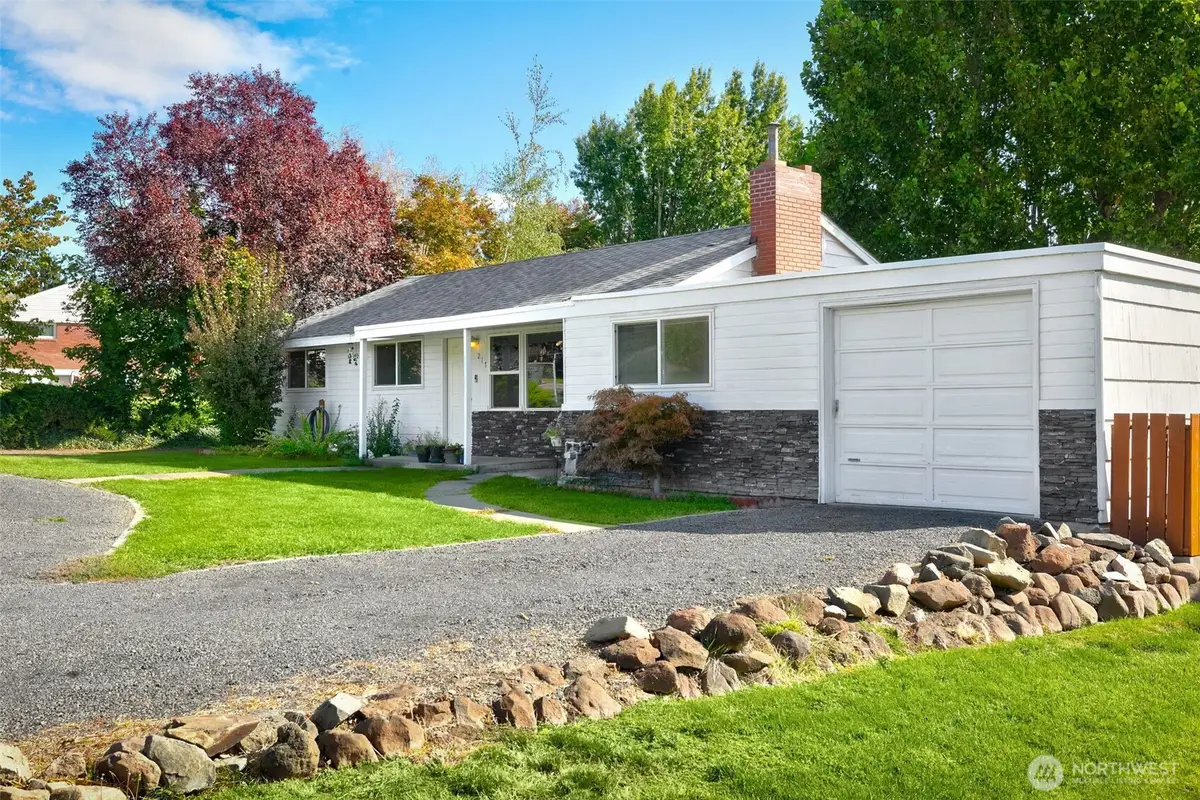 217 N 63rd Avenue, Yakima, WA 98908 - #1
