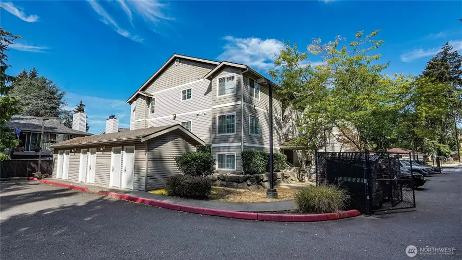 3221 S 208th Street, Seatac, WA 98198 - #2