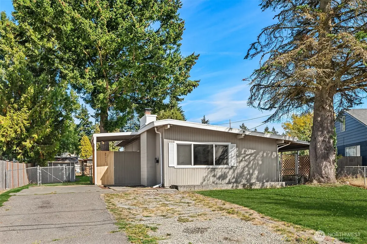 24924 35th Avenue S, Kent, WA 98032 - #1