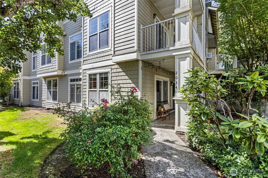 2034 Newport Way Nw #11-1, Issaquah, WA 98027 - #3
