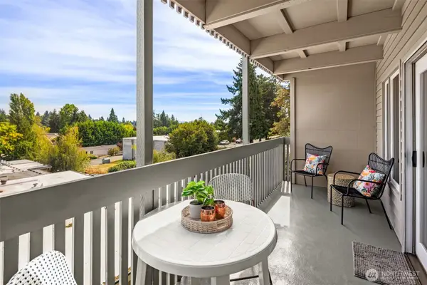 7064 35th Avenue Ne #22, Seattle, WA 98115