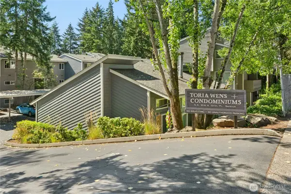 3033 127th Place Se #I11, Bellevue, WA 98005