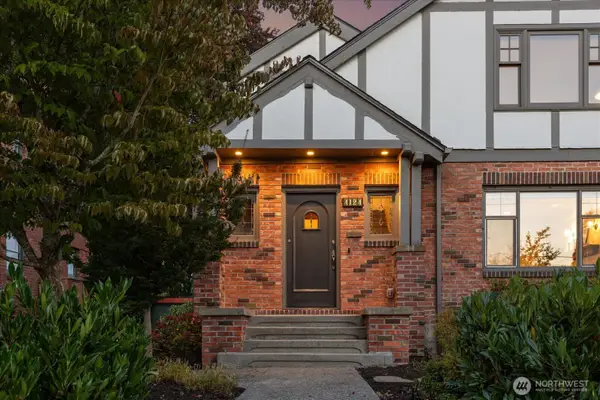 4124 Burke Avenue N, Seattle, WA 98103