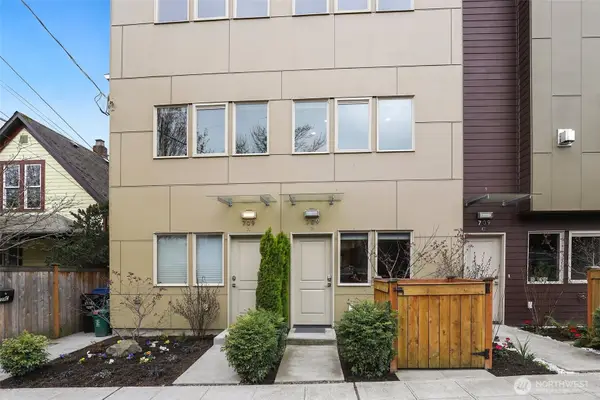 709 15th Avenue #B, Seattle, WA 98122