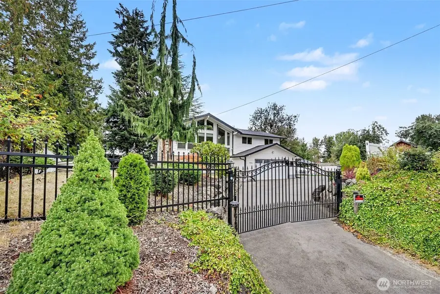 19643 Talbot Road S, Renton, WA 98055 - #2
