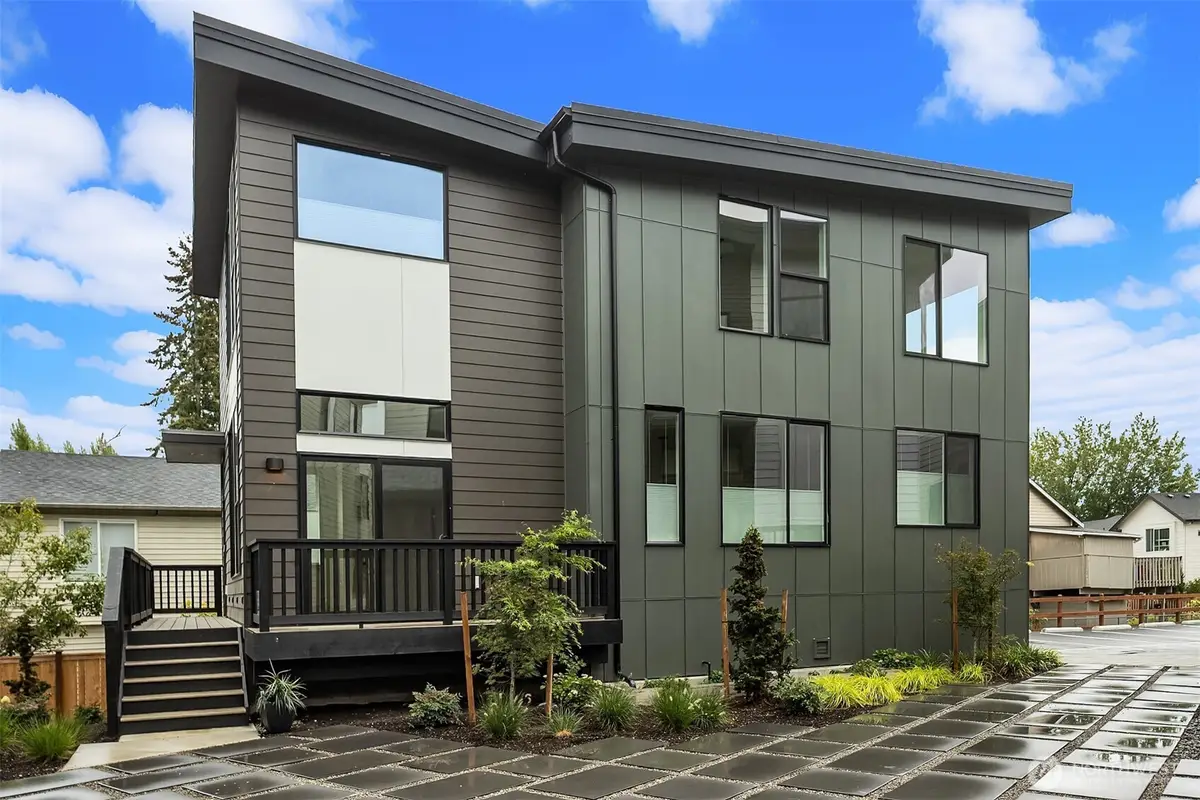 3007 S Dakota St, Seattle, WA 98108 - #1