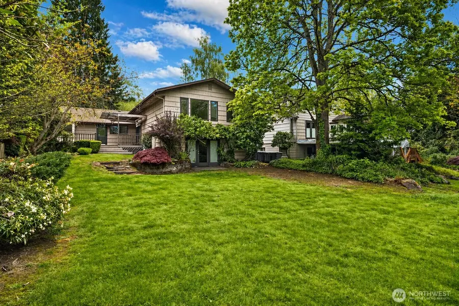 7611 NE 8th Street, Medina, WA 98039 - #2