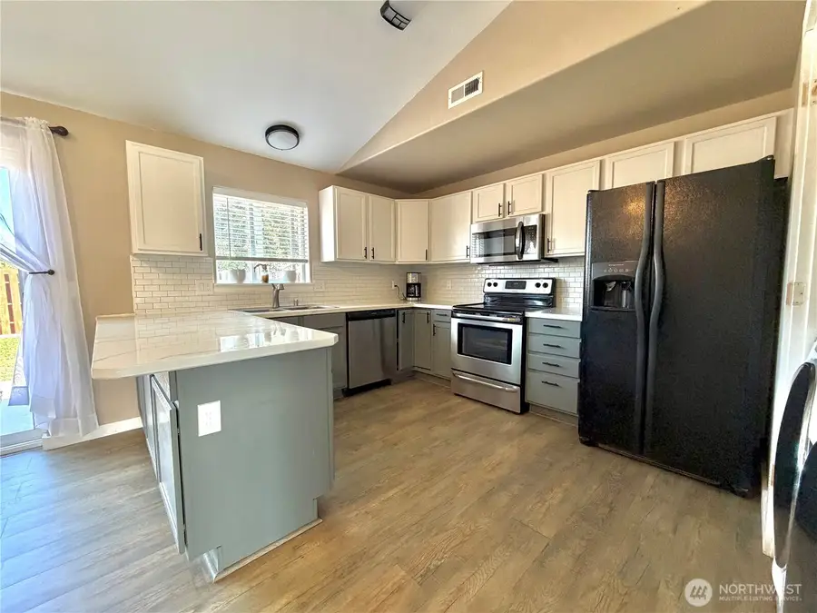 1616 NE Pirate Lane, Moses Lake, WA 98837 - #2