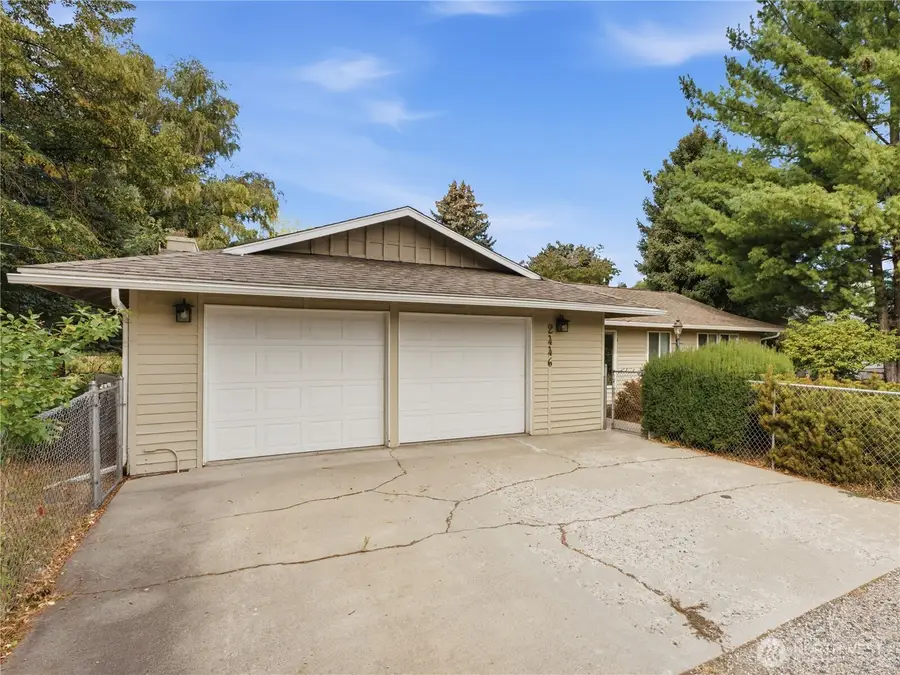 2446 N Ashland Avenue, East Wenatchee, WA 98802 - #3