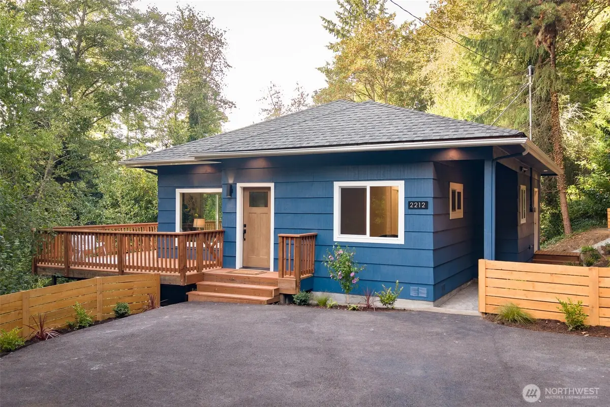 2212 Belvidere Avenue Sw, Seattle, WA 98126 - #1
