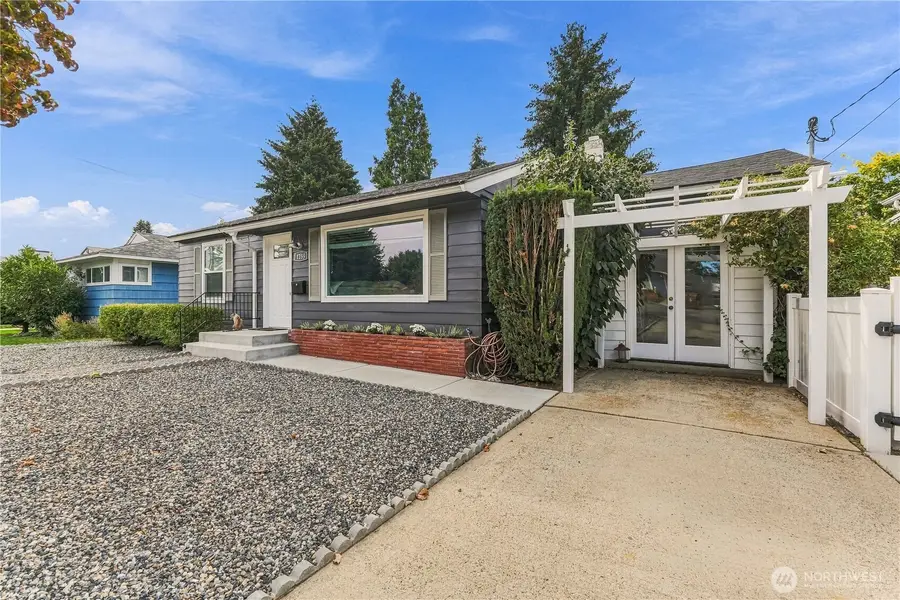 1235 Columbine Street, Wenatchee, WA 98801 - #3