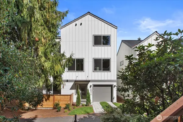 10326 Ashworth Avenue N, Seattle, WA 98133