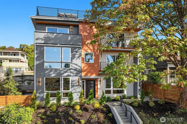 910 29th Avenue, Seattle, WA 98122