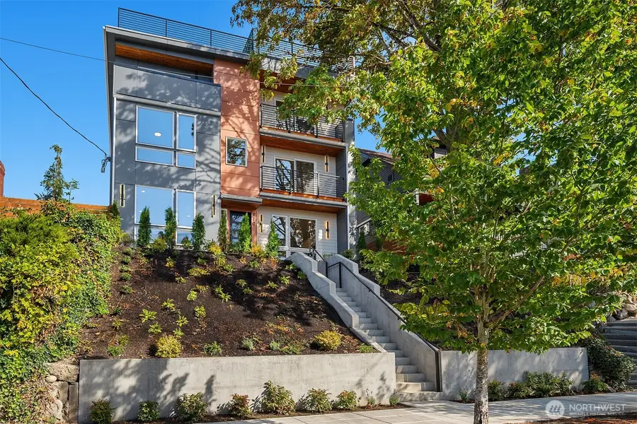 910 29th Avenue, Seattle, WA 98122 - #2