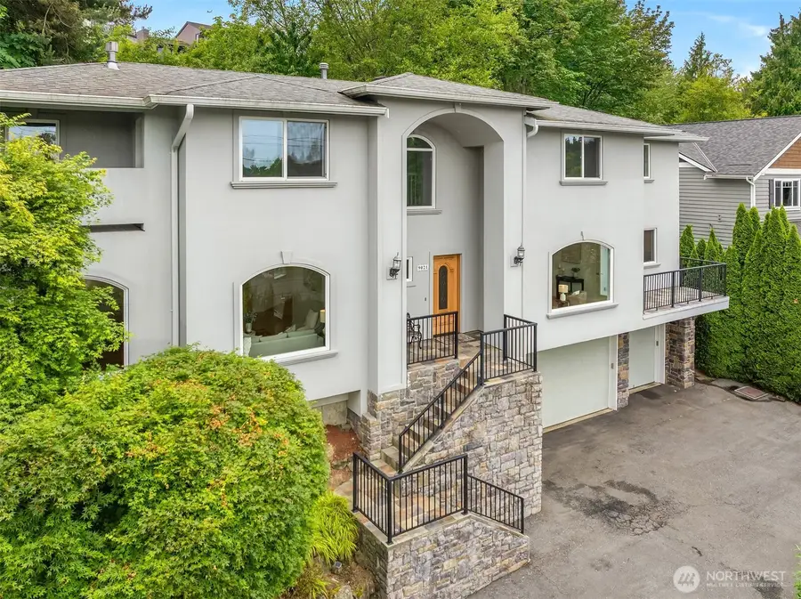 9021 Sand Point Way Ne, Seattle, WA 98115 - #2