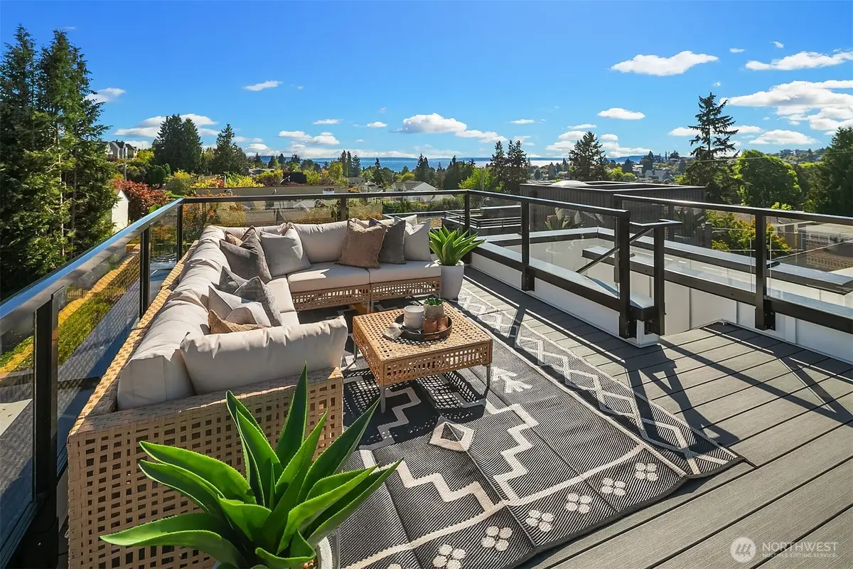 2528 30th Avenue W, Seattle, WA 98199 - #1