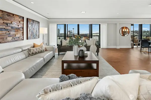320 Melrose Avenue E #704, Seattle, WA 98102