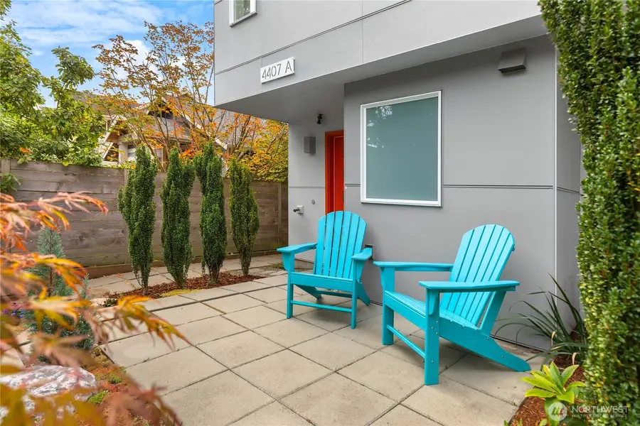 4407 44th Avenue Sw #A, Seattle, WA 98116 - #3