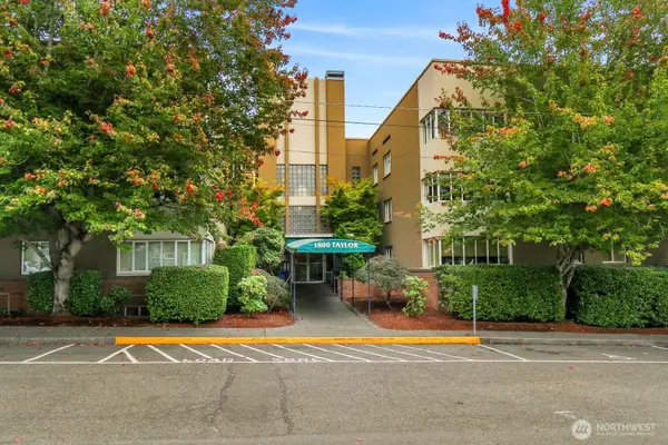1800 Taylor Avenue N #102, Seattle, WA 98109