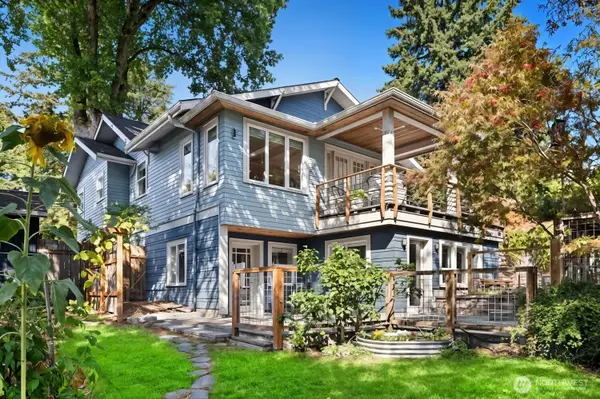 3825 NE 115th Street, Seattle, WA 98125