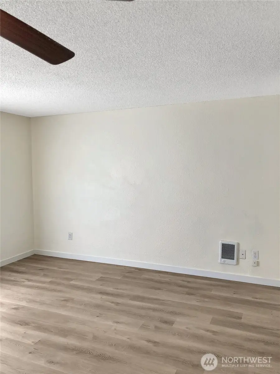 5807 March Lane, Sumner, WA 98390 - #3