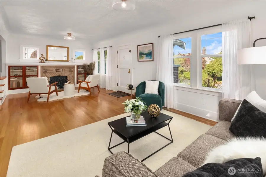 7705 23rd Avenue Nw, Seattle, WA 98117 - #3