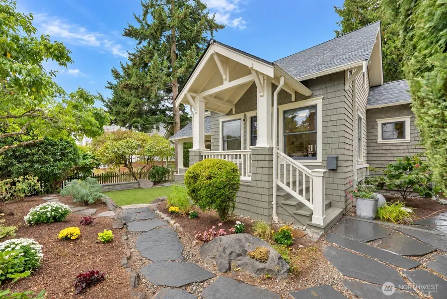 8057 12th Avenue Ne, Seattle, WA 98115 - #3