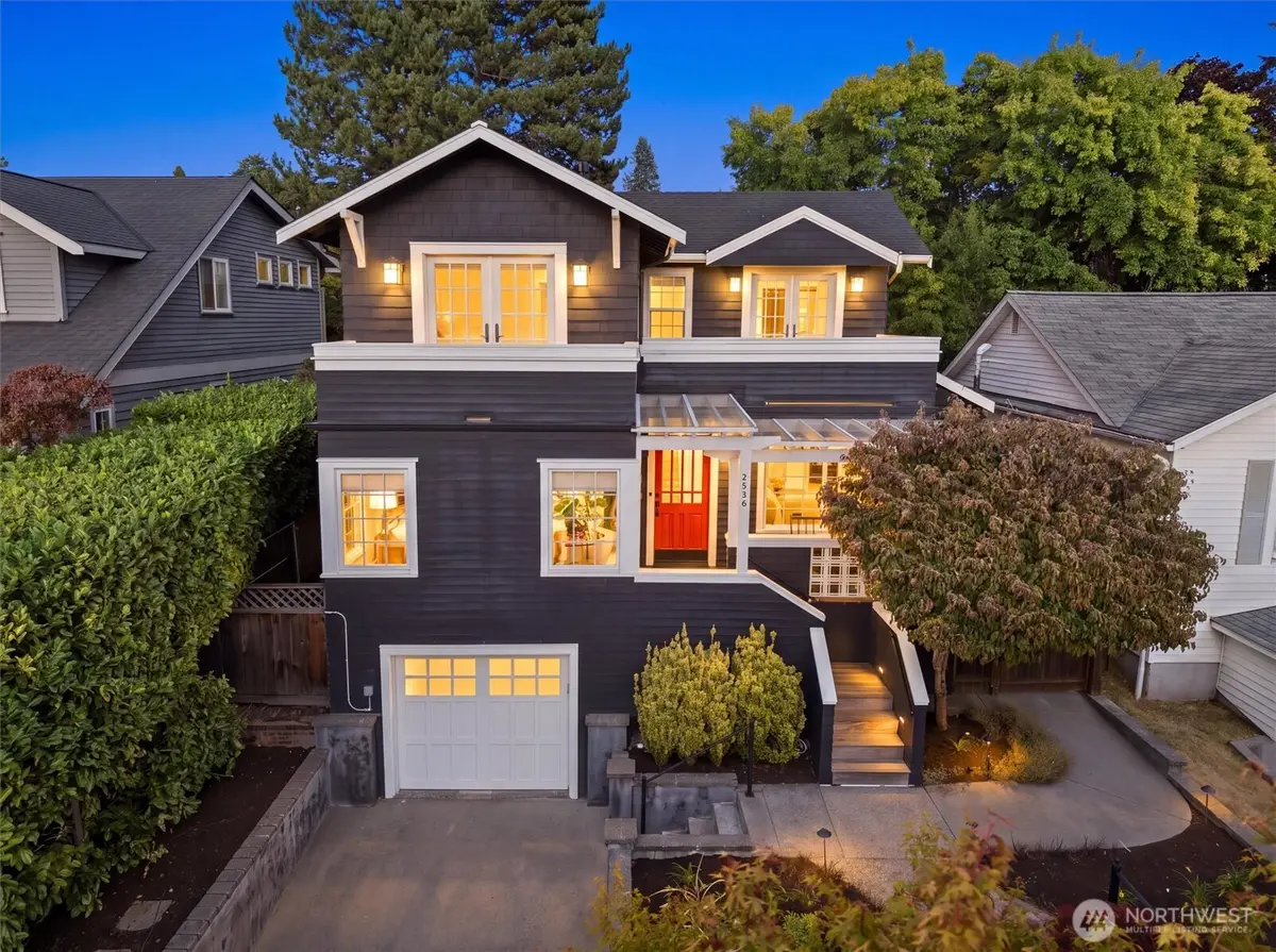 2536 31st Avenue W, Seattle, WA 98199 - #1