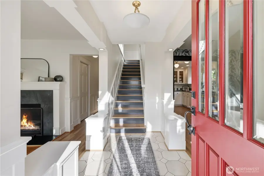 2536 31st Avenue W, Seattle, WA 98199 - #3