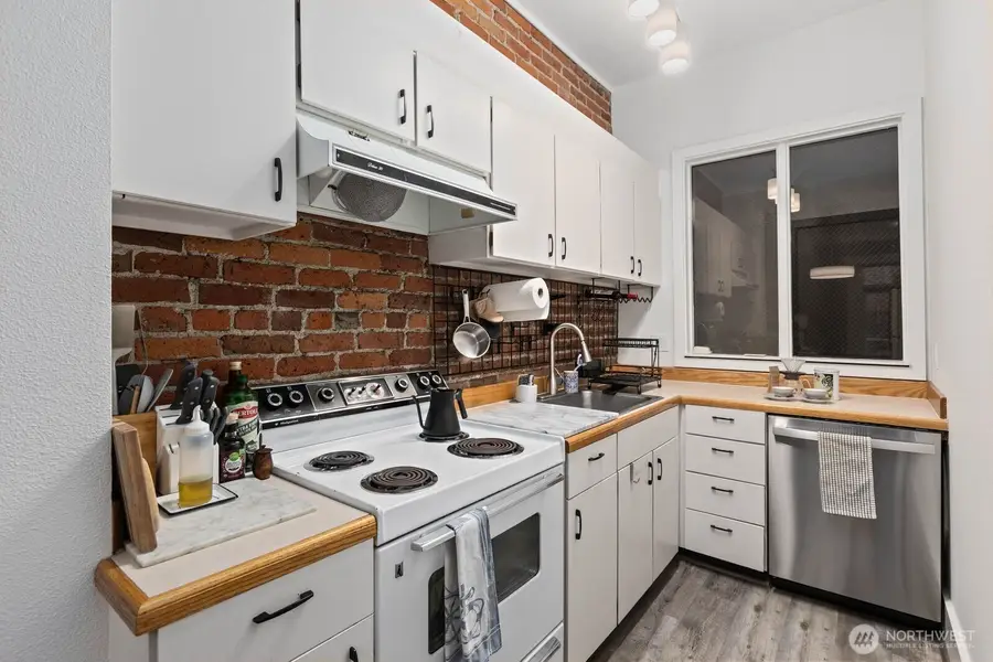 312 1st Avenue S #3, Seattle, WA 98104 - #3