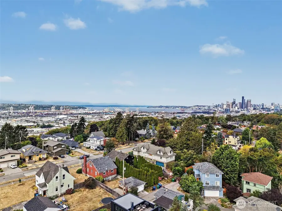 3914 13th Avenue S, Seattle, WA 98108 - #2
