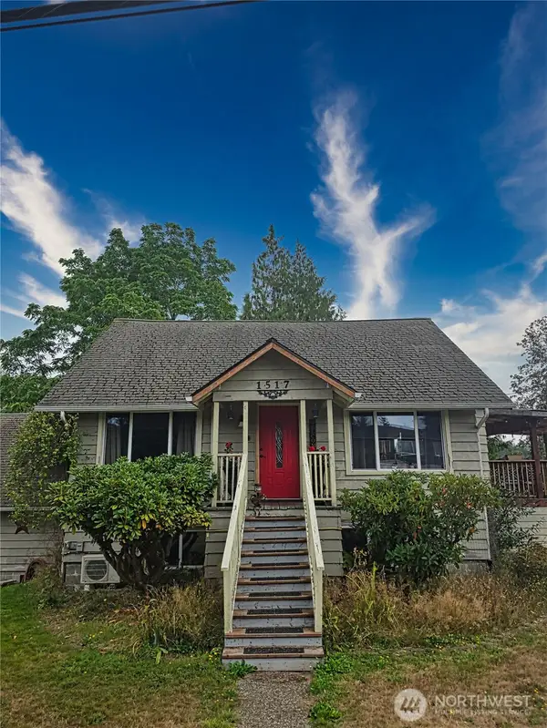 1517 Altenau, Cosmopolis, WA 98537