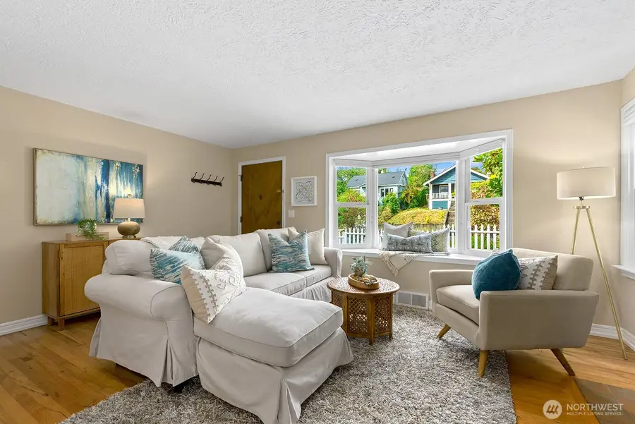 4116 38th Avenue Sw, Seattle, WA 98126 - #2