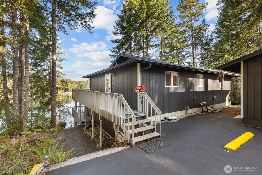 281 NE Lakeshore Drive S, Tahuya, WA 98588 - #3