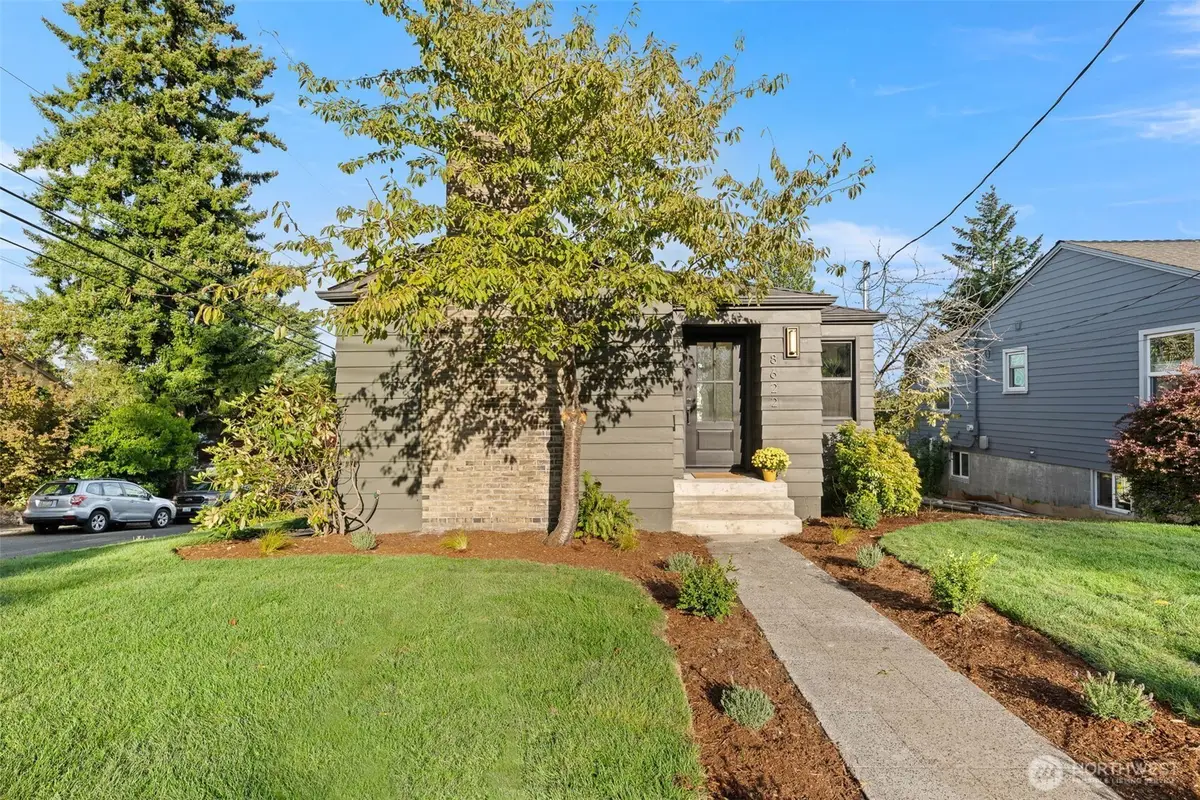 8622 17th Avenue Ne, Seattle, WA 98115 - #1