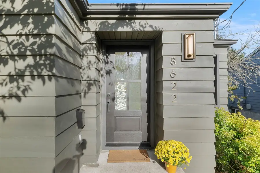 8622 17th Avenue Ne, Seattle, WA 98115 - #3