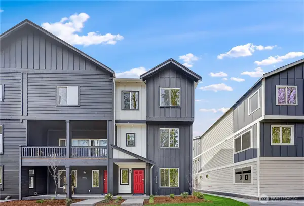 32406 Vine Avenue Se, Black Diamond, WA 98010