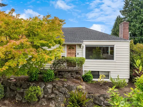 2909 W Smith Street, Seattle, WA 98199