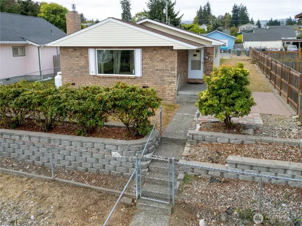 1812 W 5th St, Port Angeles, WA 98363