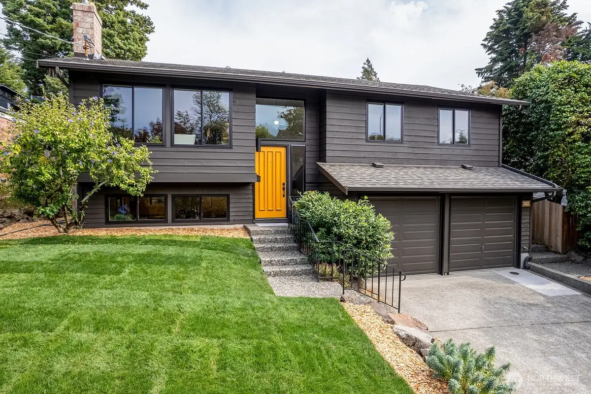 6048 28th Avenue Ne, Seattle, WA 98115 - #1