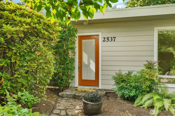2537 NE 97th Street, Seattle, WA 98115