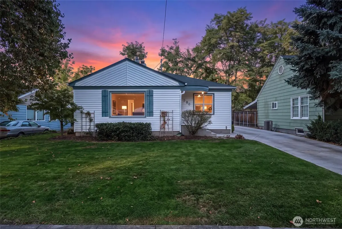 380 S 1st Avenue, Walla Walla, WA 99362 - #1