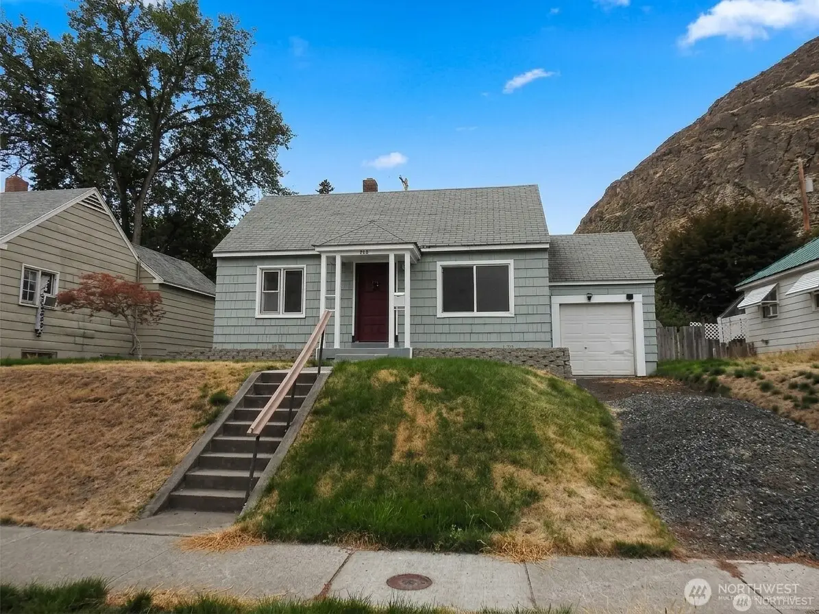 308 Stevens Avenue, Coulee Dam, WA 99116 - #1
